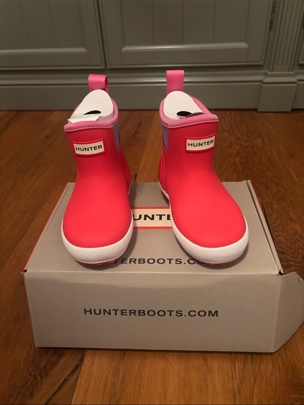 NWT Hunter Kids light red Finley Pull-On Rain Boots